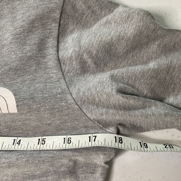 The North Face Long Sleeve Logo Tee Heather Gray Athletic Crew Neck Gorpcore - Picture 8 of 14